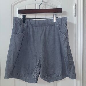 Orvis Black and White Bermudas Lightweight Casual Shorts